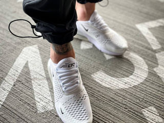 Nike Air Max 270 White/Black Unisex foto 5