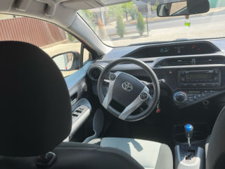 Toyota Prius c foto 6