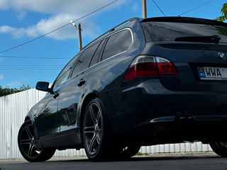 BMW 5 Series foto 8