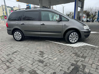 Volkswagen Sharan foto 2