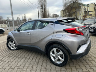 Toyota C-HR foto 2