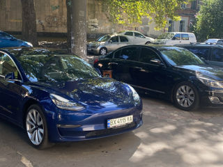 Tesla Model 3 foto 3