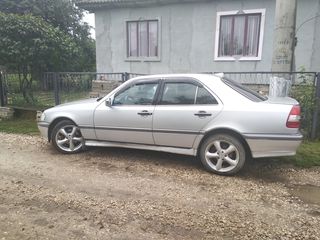 Mercedes C Class foto 2