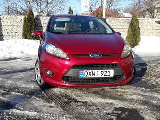 Ford Fiesta foto 5