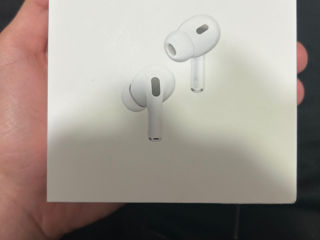 Vând air pods originali foto 4