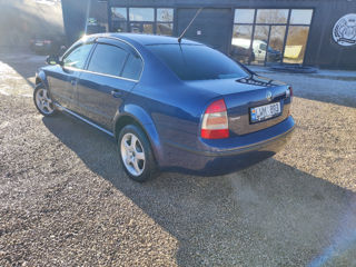 Skoda Superb foto 3