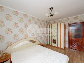 Apartament 4 camere, 110 mp, reparat și mobilat, bd. Moscovei 290 € foto 3