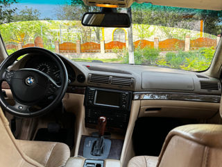 BMW 7 Series foto 8