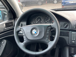 BMW 5 Series foto 8