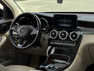 Mercedes GLC foto 8