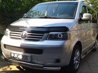 Volkswagen Multivan foto 1