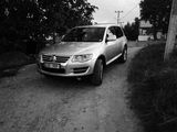 Volkswagen Touareg foto 1