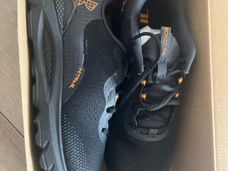 Adidasi Under Armour foto 0