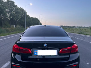 BMW 5 Series foto 3