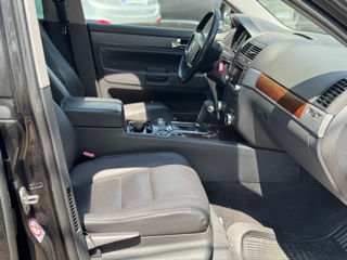 Volkswagen Touareg foto 9
