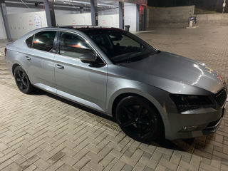 Skoda Superb foto 2