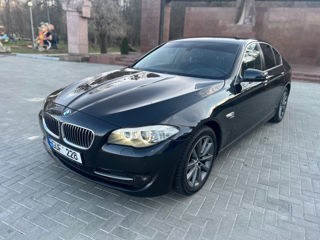 BMW 5 Series foto 2