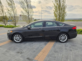 Ford Fusion foto 8