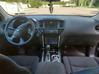 Nissan Pathfinder foto 4