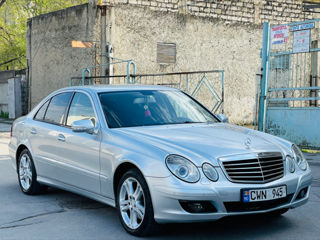 Mercedes E-Class foto 2