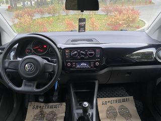 Volkswagen up! foto 6