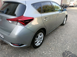 Toyota Auris foto 6