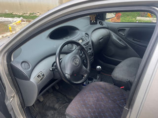 Toyota Yaris foto 3