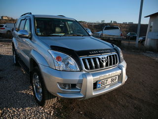 Toyota Land Cruiser Prado foto 2