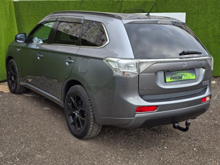 Mitsubishi Outlander foto 6