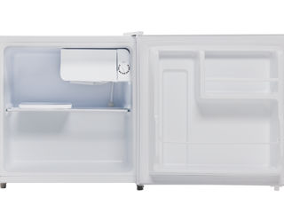 Mini frigider Vivax cu congelator foto 3