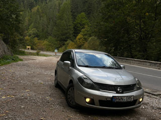 Nissan Tiida foto 1