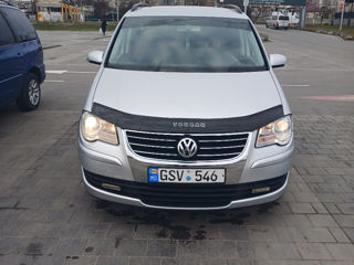 Volkswagen Touran foto 8