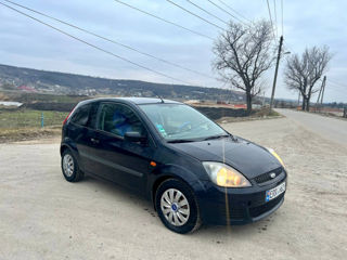 Ford Fiesta foto 4