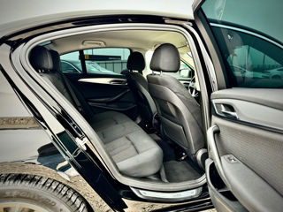 BMW 5 Series foto 11