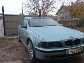 BMW 5 Series foto 2