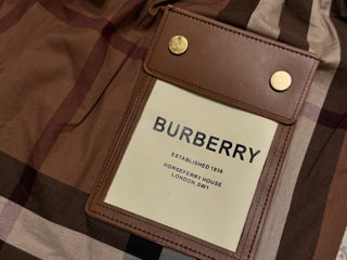 Burberry foto 2