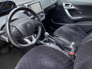 Peugeot 2008 foto 8