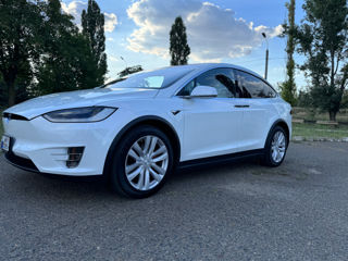 Tesla Model X foto 4