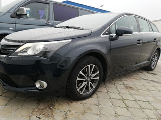 Toyota Avensis foto 5