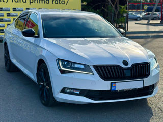 Skoda Superb foto 2