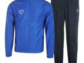 Prețuri noi costume sportive Nike foto 3