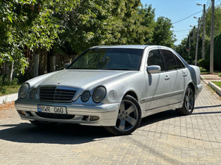 Mercedes E-Class foto 3