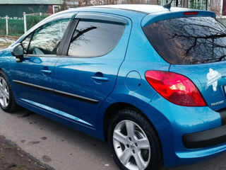 Peugeot 207 foto 6