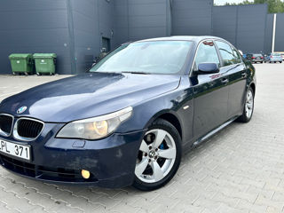 BMW 5 Series фото 1
