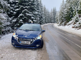 Peugeot 208 foto 4