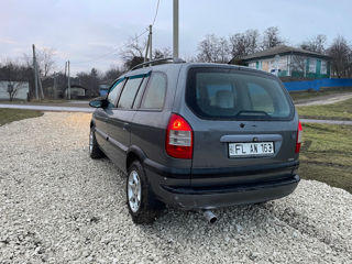 Opel Zafira foto 5