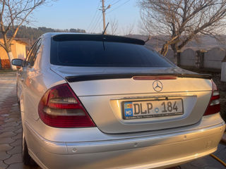 Mercedes E-Class foto 4