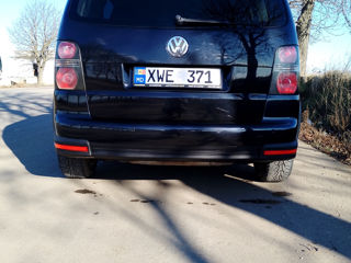 Volkswagen Touran foto 7