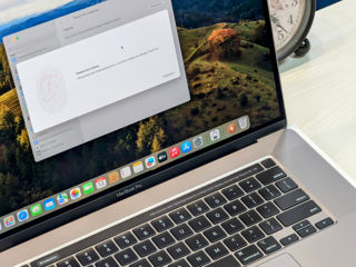 Top ! MacBook Pro 16 Retina 2019 (Core i9 9880H/16Gb DDR4/1TBSSD/4Gb Radeon Pro 5300M/16") foto 19