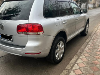 Volkswagen Touareg foto 3